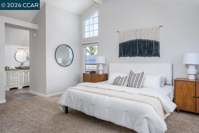 1121 Vista Point Ln, Concord, CA 94521