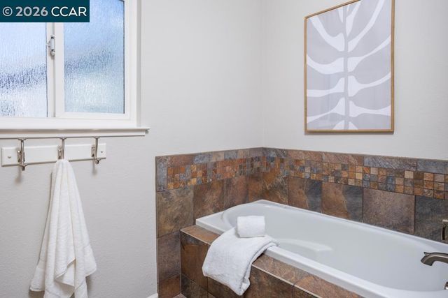 1121 Vista Point Ln, Concord, CA 94521