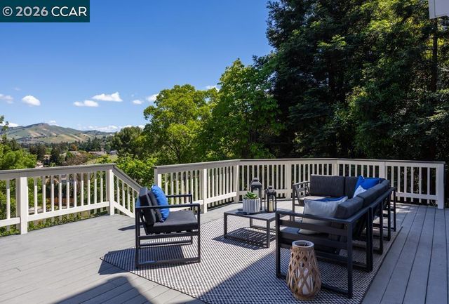 1121 Vista Point Ln, Concord, CA 94521