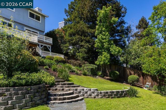 1121 Vista Point Ln, Concord, CA 94521