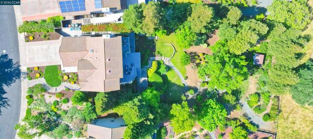 1121 Vista Point Ln, Concord, CA 94521