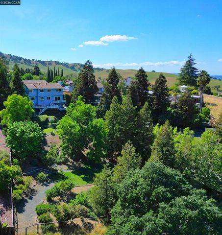 1121 Vista Point Ln, Concord, CA 94521