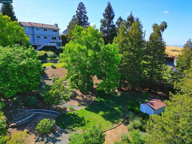 1121 Vista Point Ln, Concord, CA 94521