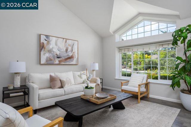 1121 Vista Point Ln, Concord, CA 94521