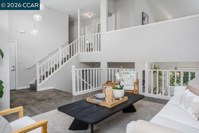 1121 Vista Point Ln, Concord, CA 94521