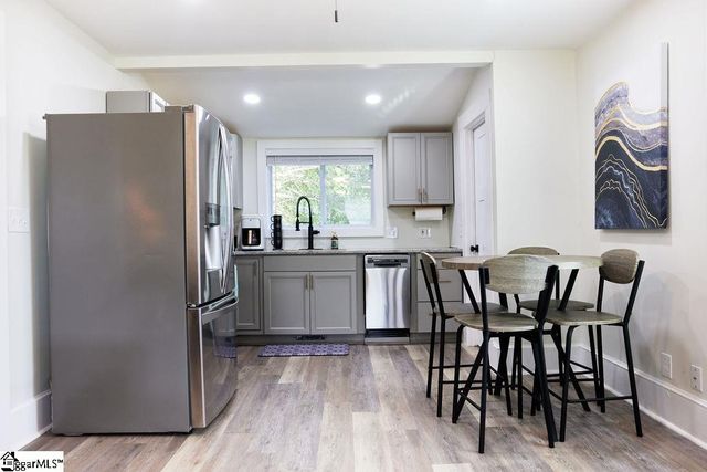 4 Lindberg Avenue, Greenville, SC 29601