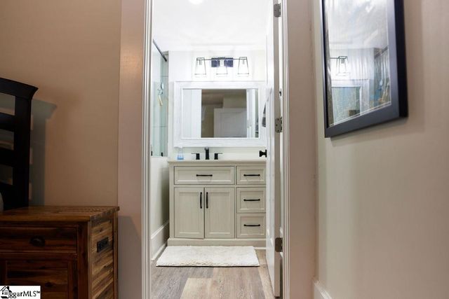 4 Lindberg Avenue, Greenville, SC 29601