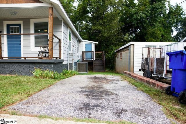 4 Lindberg Avenue, Greenville, SC 29601