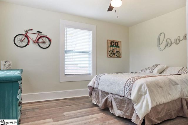 4 Lindberg Avenue, Greenville, SC 29601