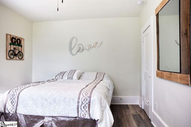 4 Lindberg Avenue, Greenville, SC 29601