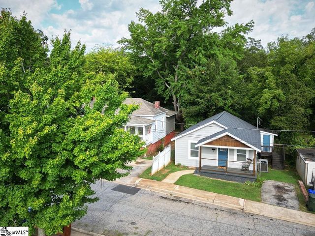 4 Lindberg Avenue, Greenville, SC 29601