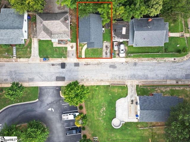 4 Lindberg Avenue, Greenville, SC 29601