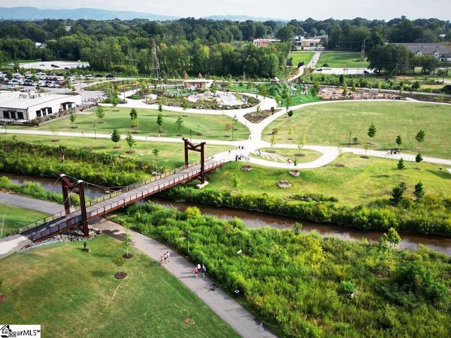 4 Lindberg Avenue, Greenville, SC 29601