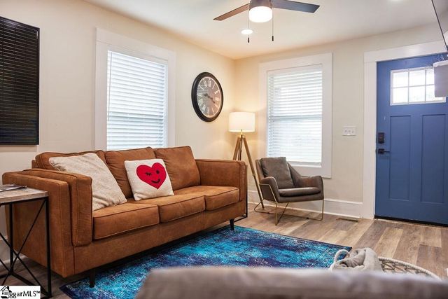 4 Lindberg Avenue, Greenville, SC 29601