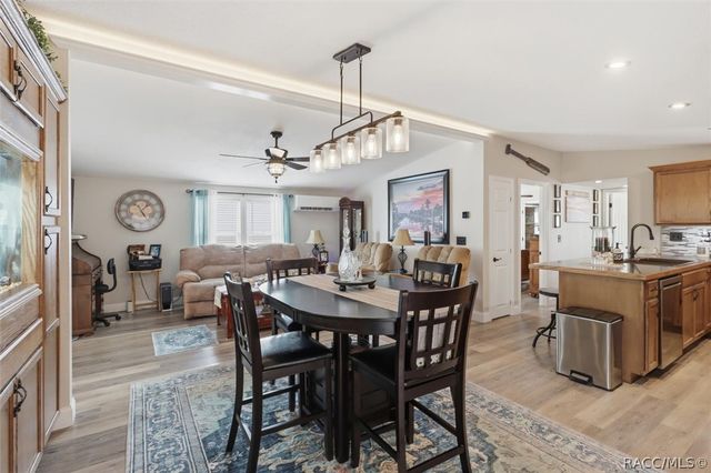 11639 W Clearwater Court, Homosassa, FL 34448