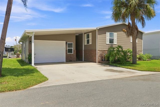11639 W Clearwater Court, Homosassa, FL 34448
