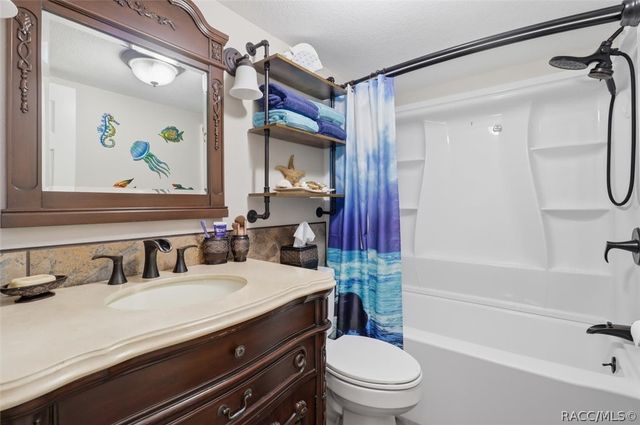 11639 W Clearwater Court, Homosassa, FL 34448