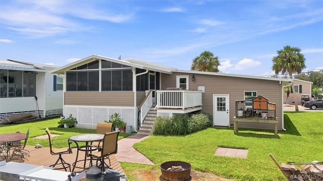 11639 W Clearwater Court, Homosassa, FL 34448