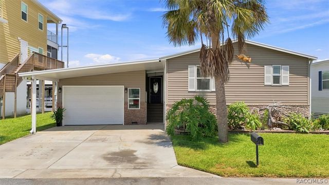 11639 W Clearwater Court, Homosassa, FL 34448