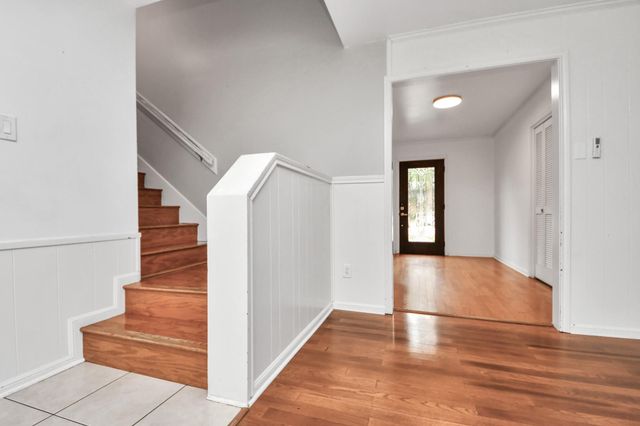 5807 Foresthaven Drive, Houston, TX 77066