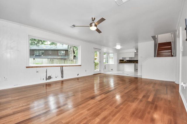 5807 Foresthaven Drive, Houston, TX 77066