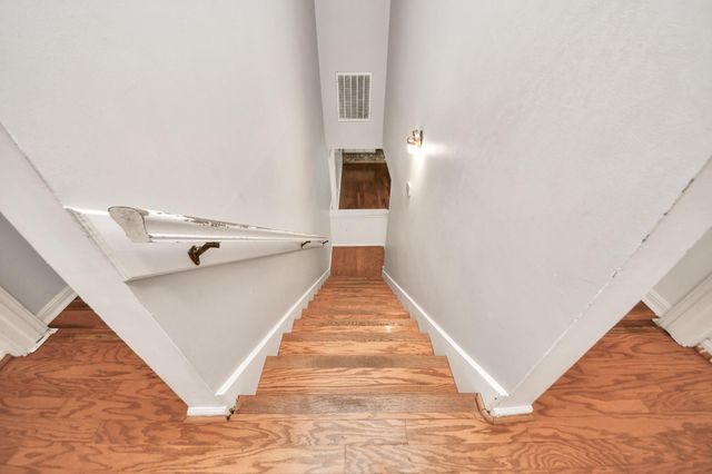 5807 Foresthaven Drive, Houston, TX 77066