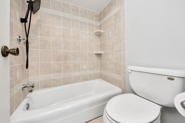 5807 Foresthaven Drive, Houston, TX 77066