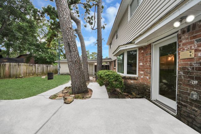 5807 Foresthaven Drive, Houston, TX 77066