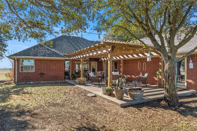 231 Trlica Road, West, TX 76691