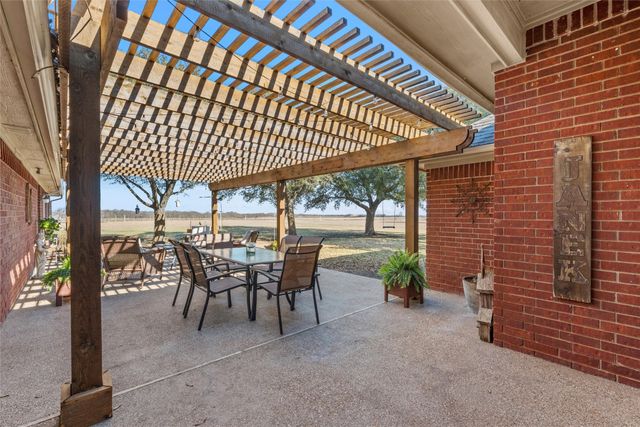 231 Trlica Road, West, TX 76691