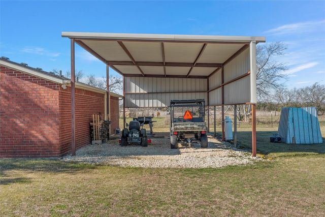 231 Trlica Road, West, TX 76691