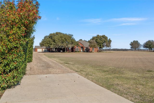 231 Trlica Road, West, TX 76691