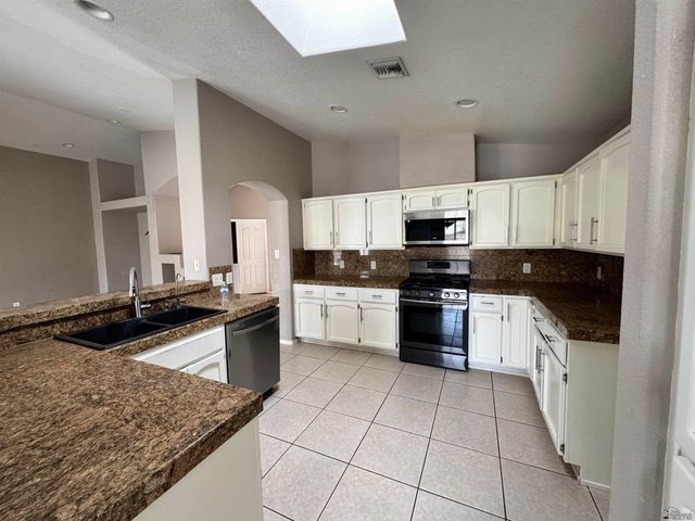 10632 E 39 St, Yuma, AZ 85365