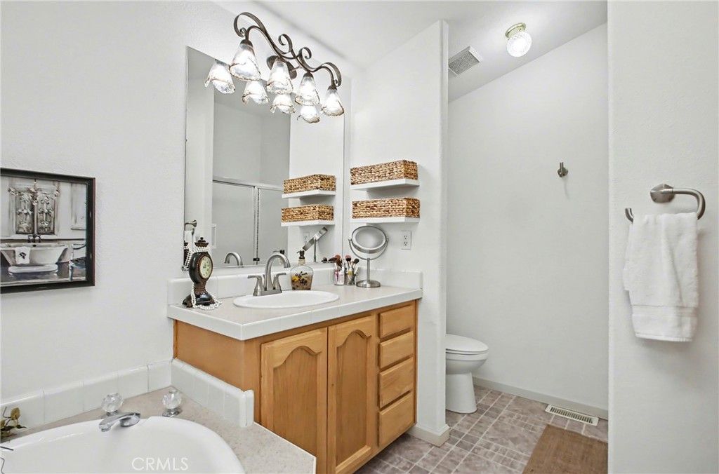 Image 18 of property listing at 1537 White Pine Drive 48, Morro Bay, CA 93442