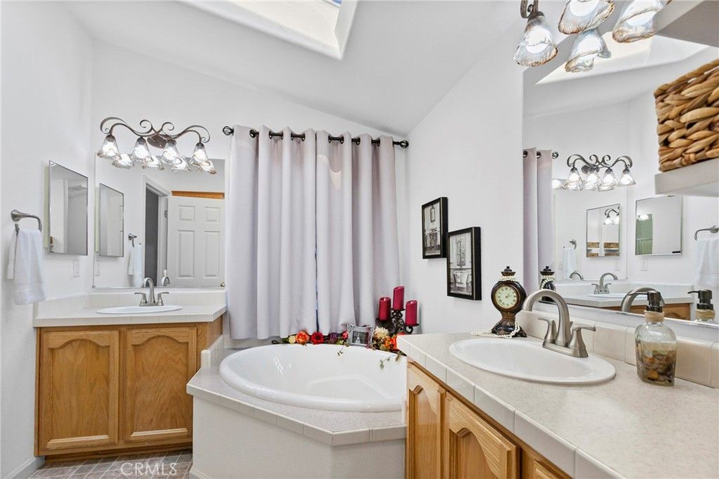 Image 19 of property listing at 1537 White Pine Drive 48, Morro Bay, CA 93442