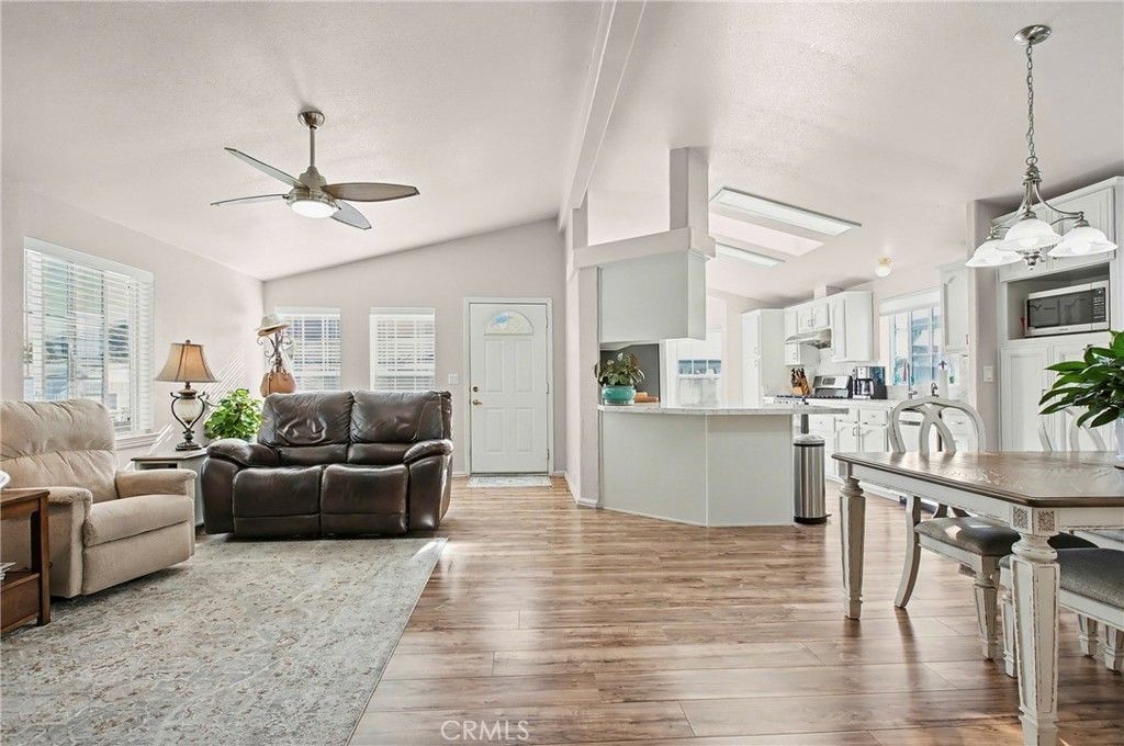 Image 6 of property listing at 1537 White Pine Drive 48, Morro Bay, CA 93442