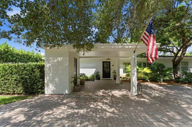 7350 SW 65th Ave, South Miami, FL 33143