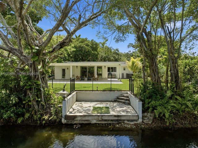 7350 SW 65th Ave, South Miami, FL 33143