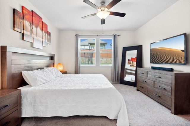 442 Thornless CIR, Buda, TX 78610