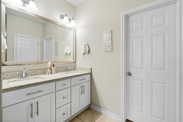 442 Thornless CIR, Buda, TX 78610