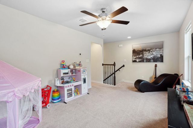 442 Thornless CIR, Buda, TX 78610