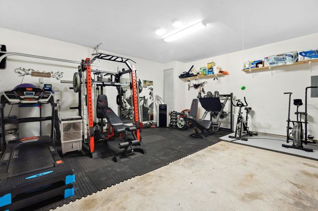 442 Thornless CIR, Buda, TX 78610