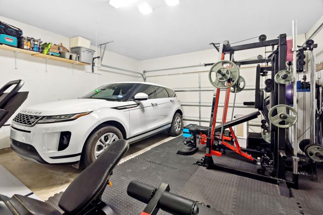 442 Thornless CIR, Buda, TX 78610