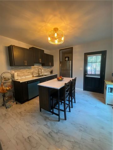 660 Walnut Street, Elmira City, NY 14901