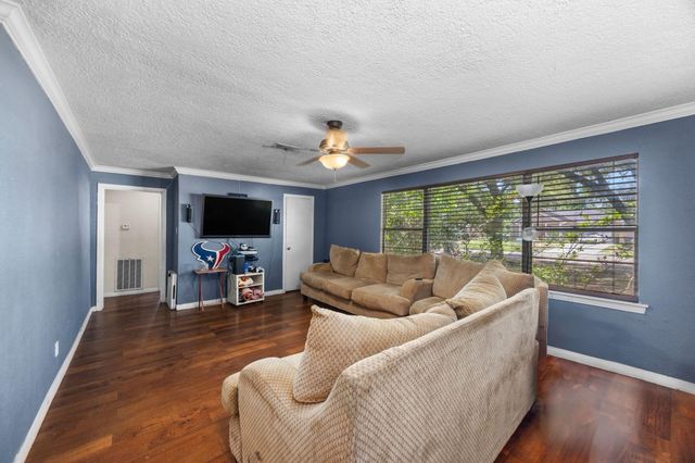 917 Alvin Street, Pasadena, TX 77506