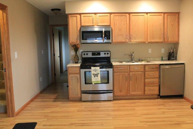 2136 Ashland Drive NW, Rochester, MN 55901