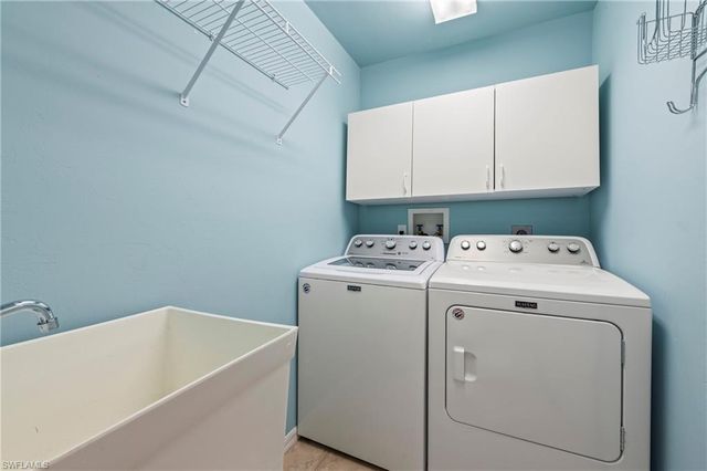 1983 Crown Pointe BLVD, Naples, FL 34112