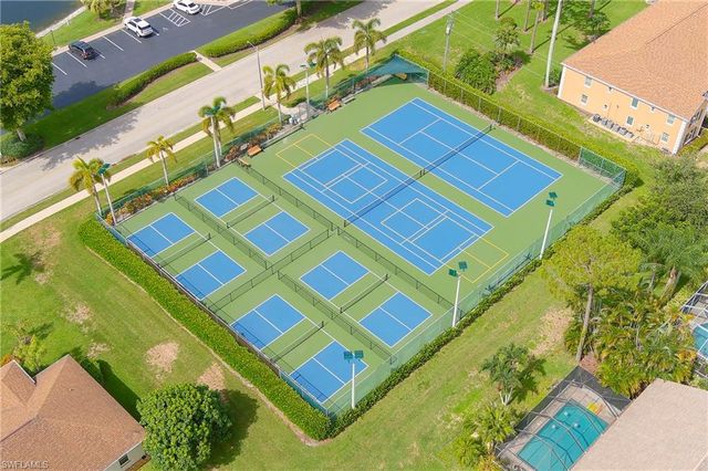 1983 Crown Pointe BLVD, Naples, FL 34112