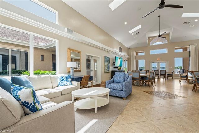 1983 Crown Pointe BLVD, Naples, FL 34112