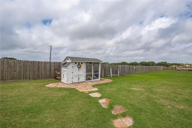 3701 Nahid Ct, Corpus Christi, TX 78418
